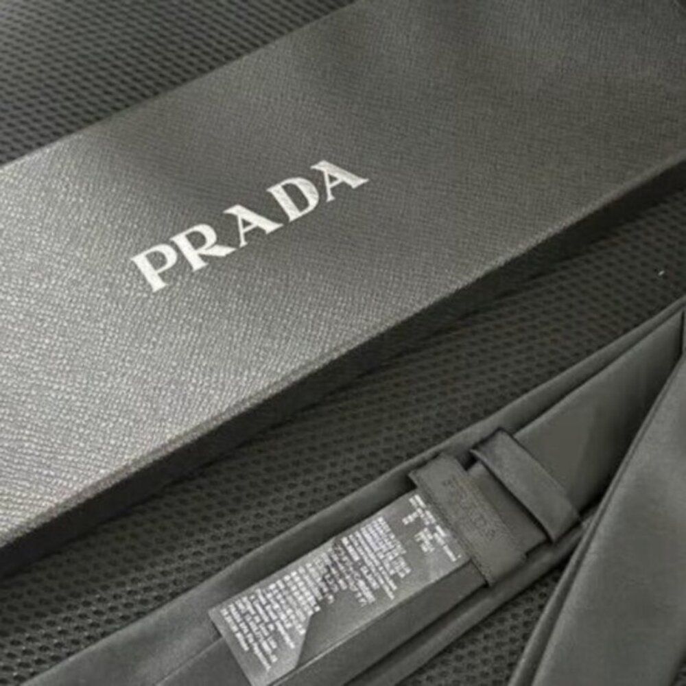 PRADA Black Tie - Picture 10 of 10